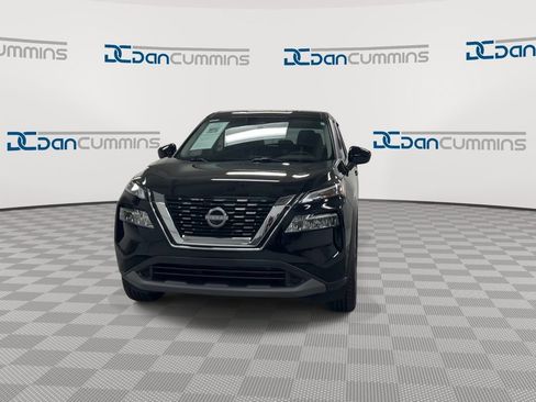 Used 2023 Nissan Rogue SV AWD/4WD image 3