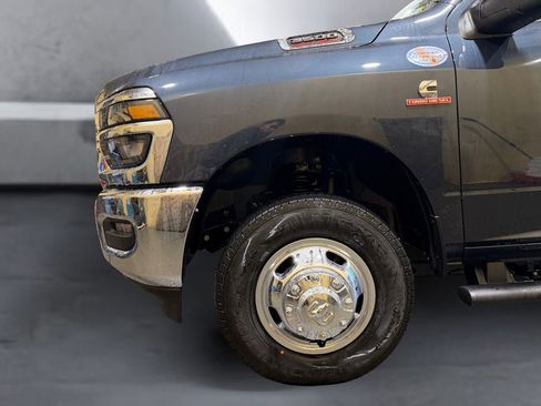 New 2026 RAM 3500 Tradesman w/ Chrome Appearance Group A AWD/4WD image 17
