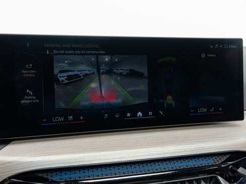 Used 2025 BMW 430i Coupe w/ Premium Package image 23