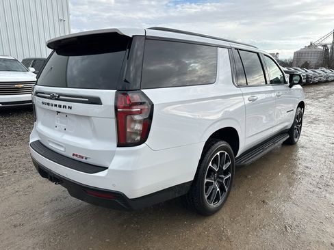 Used 2023 Chevrolet Suburban RST w/ Luxury Package image 5