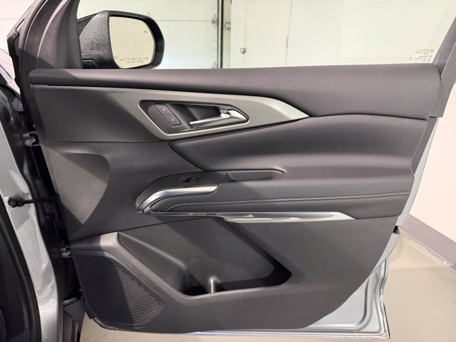 Certified 2025 Chevrolet Traverse LT w/ Driver Confidence Package AWD/4WD image 29