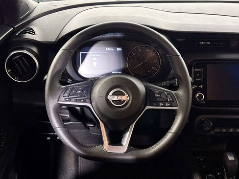 Used 2024 Nissan Kicks SR FWD image 13