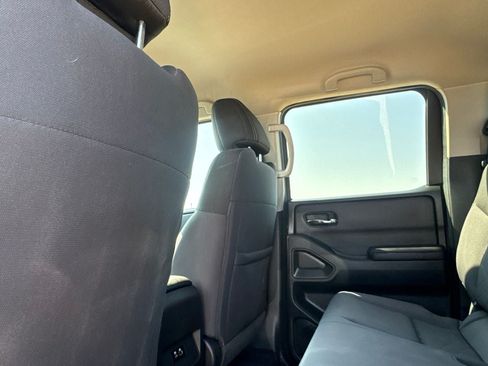 Certified 2025 Nissan Frontier SV w/ Tow Package RWD image 35