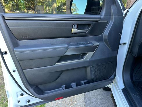 Used 2026 Toyota Tundra SR5 w/ SR5 Premium Package AWD/4WD image 9