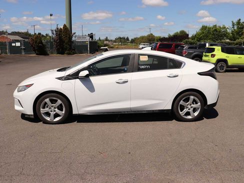 Used 2018 Chevrolet Volt LT w/ Comfort Package FWD image 8