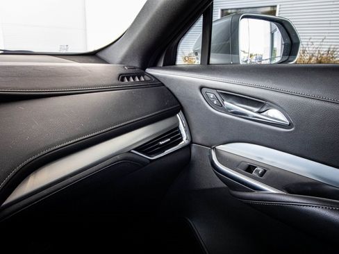 Used 2019 Cadillac XT4 Premium Luxury image 39