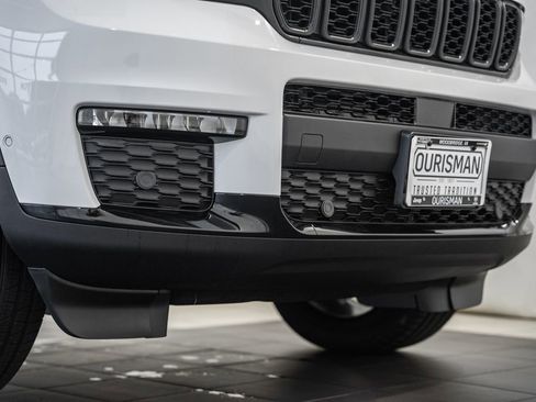 New 2025 Jeep Grand Cherokee L Limited w/ Luxury Tech Group II image 14