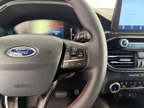 Used 2025 Ford Escape ST-Line w/ Equipment Group 301A FWD image 27