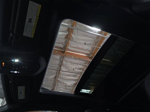 Certified 2025 Porsche Cayenne image 27