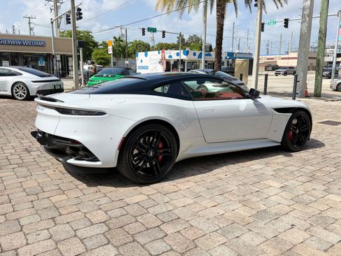 Used 2020 Aston Martin DBS Superleggera RWD image 13
