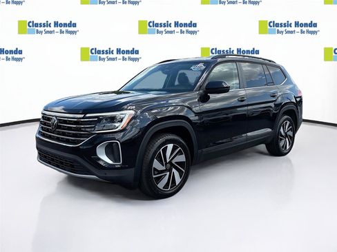 Used 2025 Volkswagen Atlas SE FWD image 3