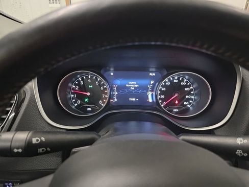 Used 2018 Jeep Compass Limited AWD/4WD image 16