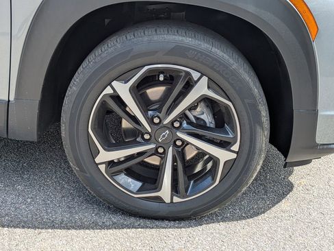 Used 2023 Chevrolet TrailBlazer RS w/ Sun and Liftgate Package image 12