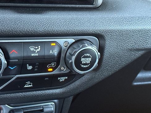 Used 2024 Jeep Wrangler Unlimited Sport AWD/4WD image 28