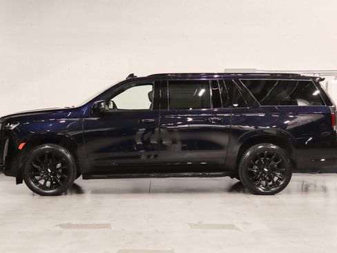 Certified 2023 Cadillac Escalade ESV Sport w/ LPO, ONYX Package AWD/4WD image 2