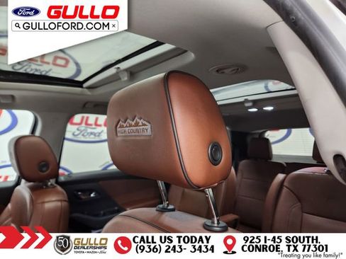 Used 2018 Chevrolet Traverse High Country image 17