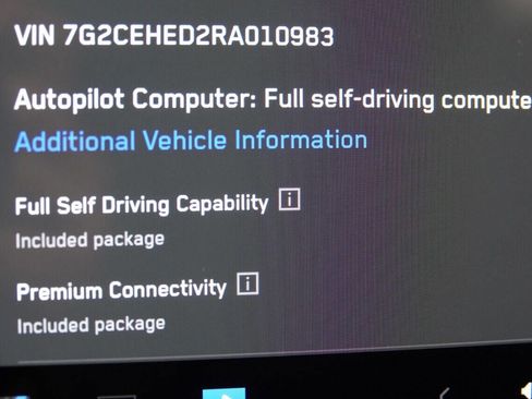 Used 2024 Tesla Cybertruck AWD Crew Cab image 6