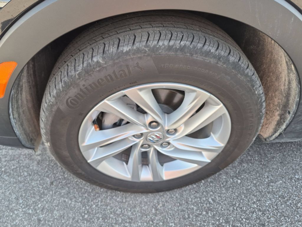 Used 2025 Buick Envista Preferred w/ Convenience I Package FWD image 3