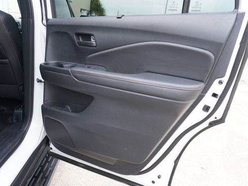Used 2023 Honda Passport TrailSport image 25