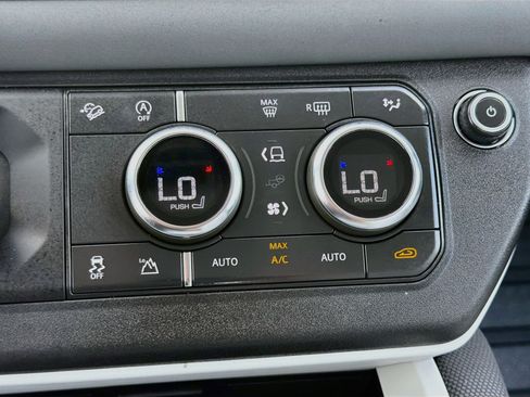 Used 2025 Land Rover Defender 110 S AWD/4WD image 34