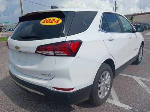 Used 2024 Chevrolet Equinox LT AWD/4WD image 3