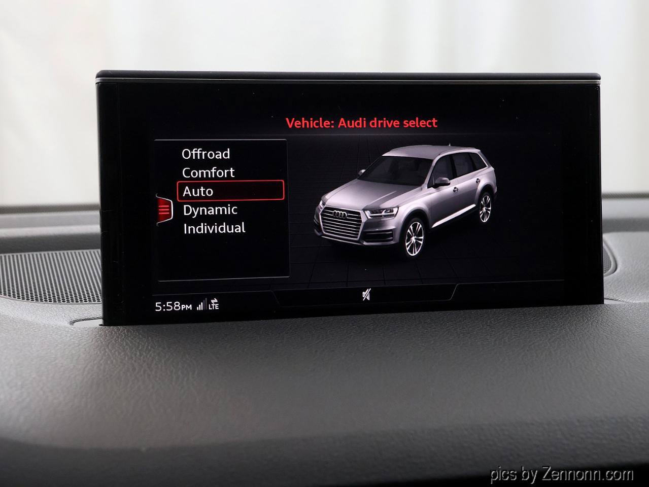 Used 2017 Audi Q7 3.0T Prestige AWD/4WD image 22