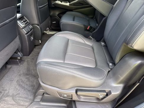 Used 2024 Subaru Ascent Limited w/ Technology Package AWD/4WD image 16