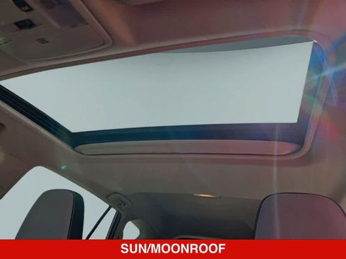 Used 2018 Toyota RAV4 XLE FWD image 18