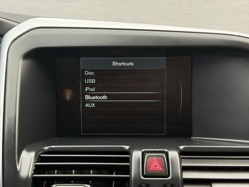 Used 2016 Volvo XC60 T6 w/ Proximity Package image 37