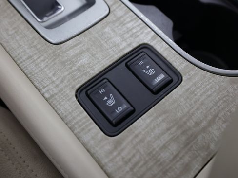 Used 2019 Nissan Murano SV w/ Premium Package FWD image 18