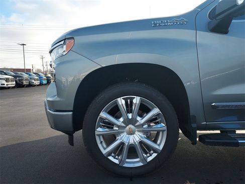 Used 2024 Chevrolet Silverado 1500 High Country w/ High Country Premium Package image 16