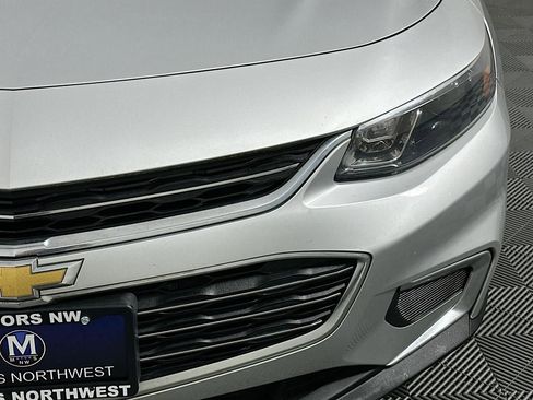 Used 2017 Chevrolet Malibu LS FWD image 4