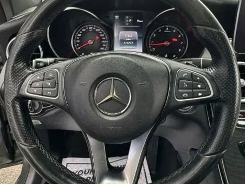 Used 2019 Mercedes-Benz GLC 300 4MATIC w/ Multimedia Package image 30