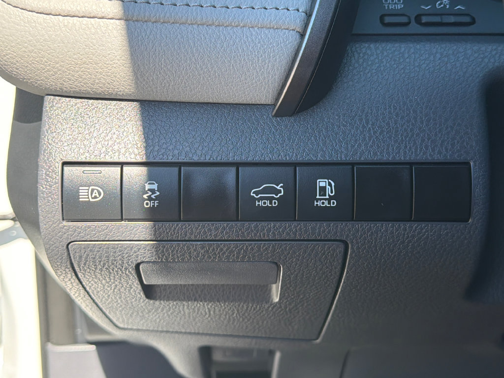 Used 2024 Toyota Camry LE FWD image 31