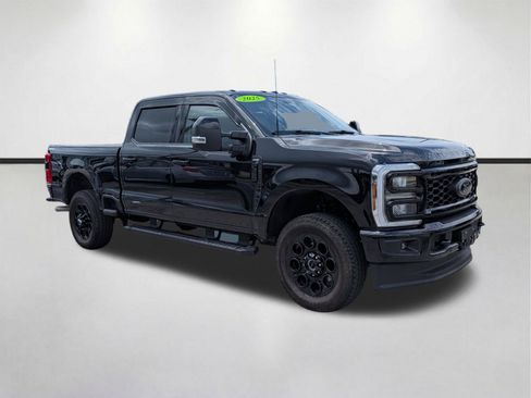 Used 2025 Ford F350 Lariat w/ Lariat Ultimate Package AWD/4WD image 2