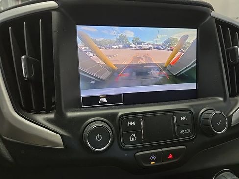 Used 2024 GMC Terrain SLT AWD/4WD image 23