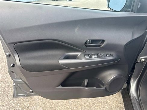 New 2025 Nissan Kicks Play S image 19