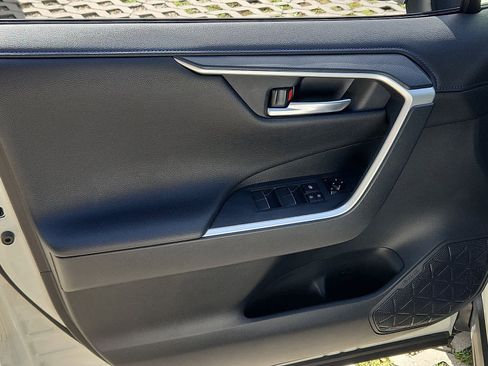 Used 2019 Toyota RAV4 XSE image 13