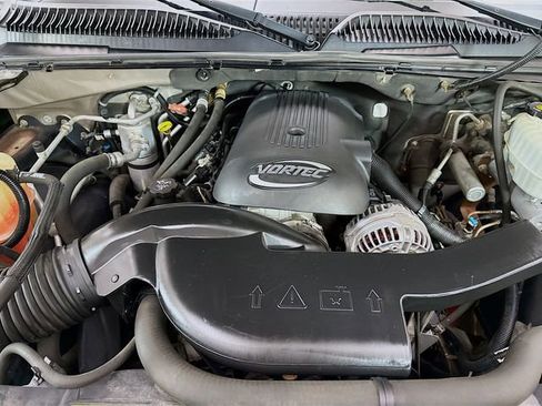 Used 2005 Chevrolet Tahoe LS image 29