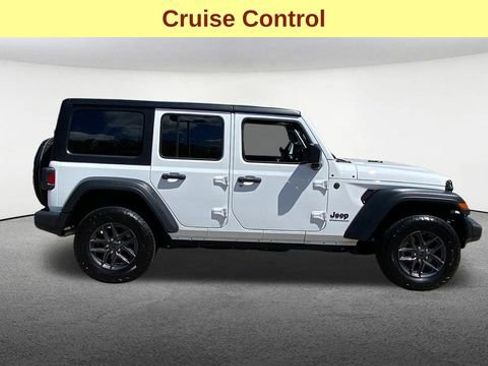 Used 2025 Jeep Wrangler Unlimited Sport AWD/4WD image 10