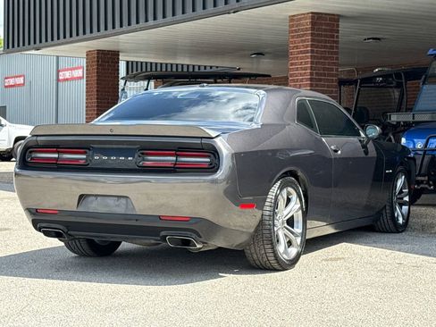 Used 2021 Dodge Challenger R/T image 9