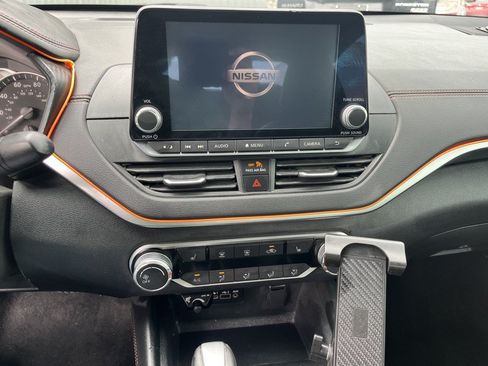 Used 2019 Nissan Altima 2.5 SR w/ SR Premium Package AWD/4WD image 10
