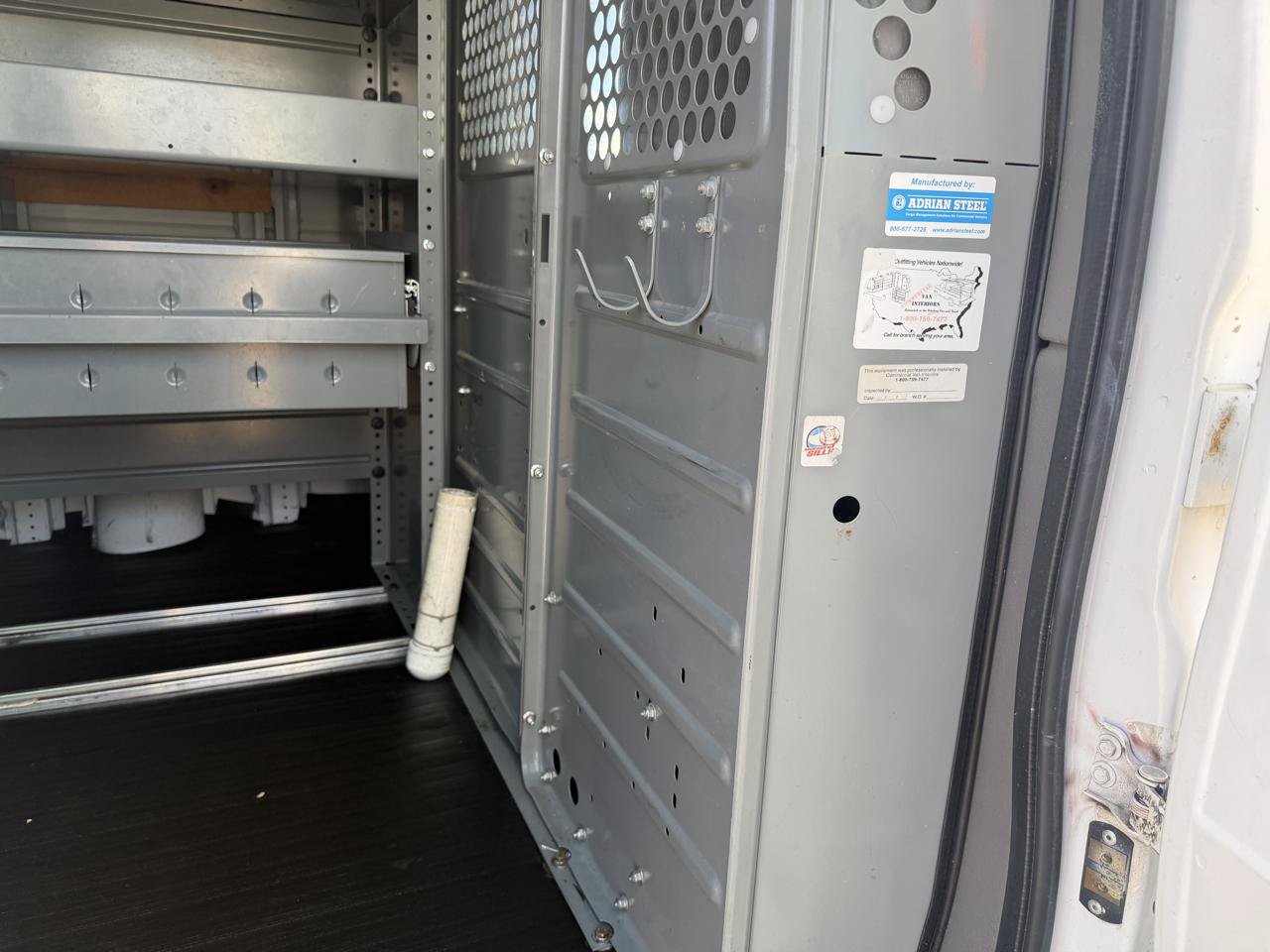 Used 2015 Chevrolet Express 2500 RWD image 18