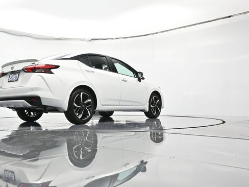 New 2025 Nissan Versa SR w/ Trunk Package FWD image 45