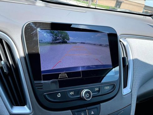Used 2025 Chevrolet Malibu LT FWD image 19