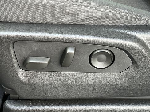 Used 2024 Chevrolet Tahoe LS image 16