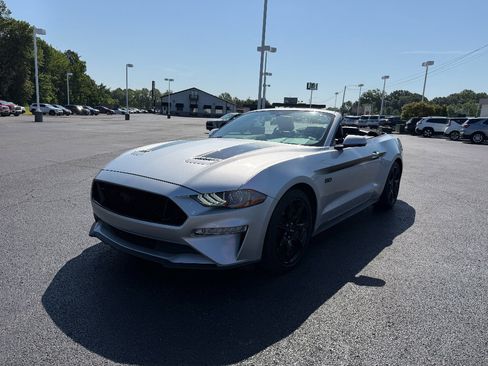 Used 2019 Ford Mustang GT Premium w/ Equipment Group 401A RWD image 3