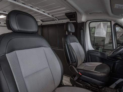Used 2025 RAM ProMaster 2500 w/ Convenience Group FWD image 31