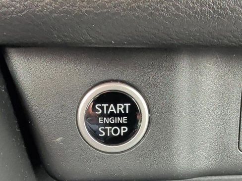 Certified 2023 Nissan Rogue SV image 18