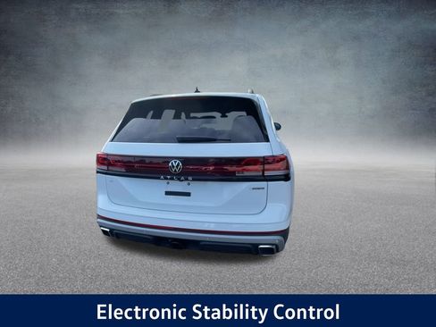 New 2025 Volkswagen Atlas Peak Edition SE image 21
